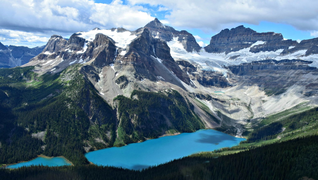 A Spectacular Helicopter Tour over the Canadian Rockies