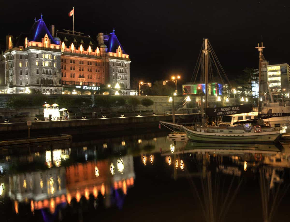 Castles in Canada - The Empress Hotel Castle in Victoria