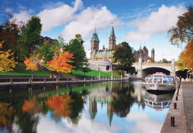 Fall Getaways in Central Canada – 5 Gorgeous Places in Ontario & Quebec
